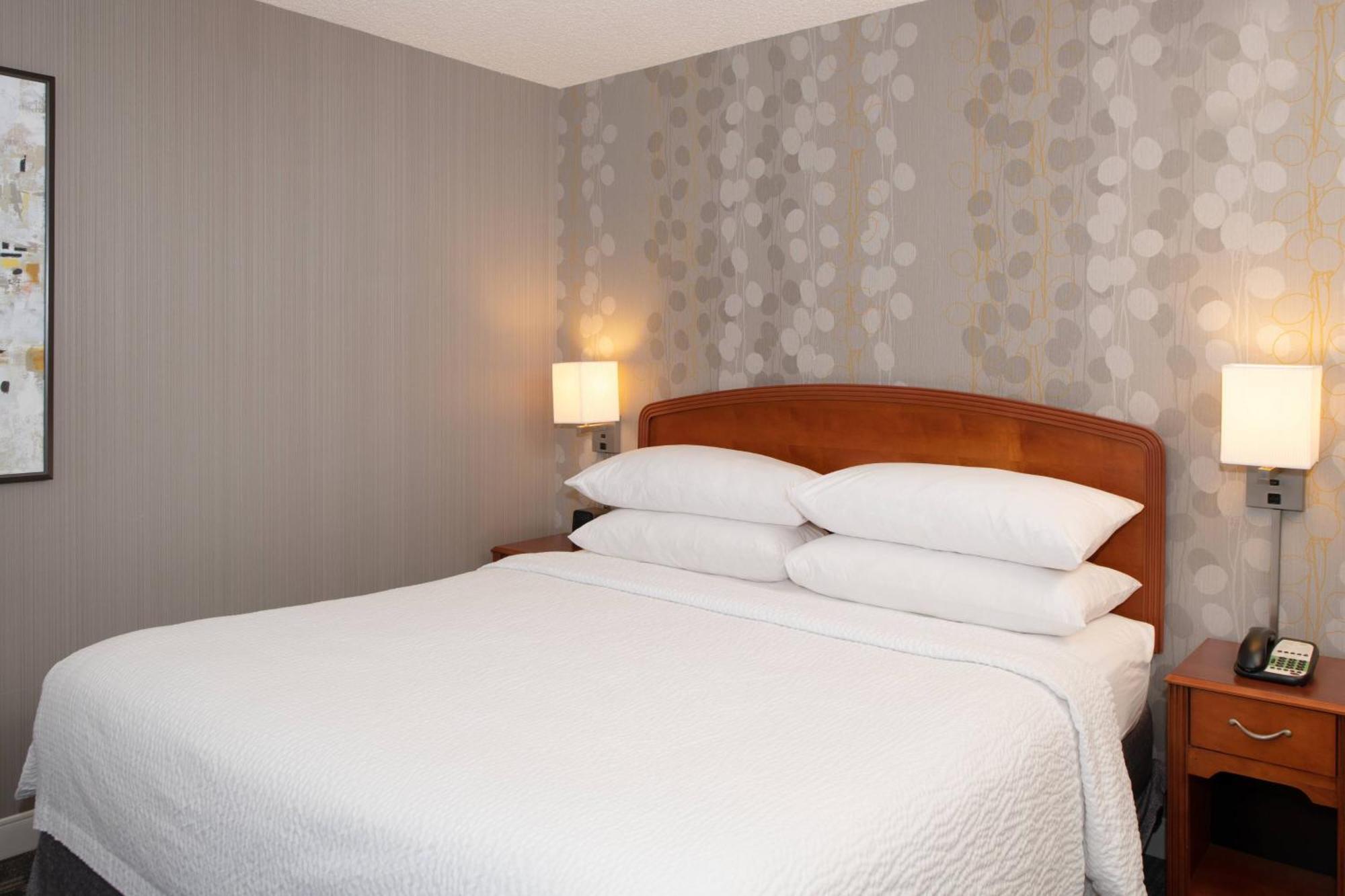 Courtyard By Marriott Silicon Valley